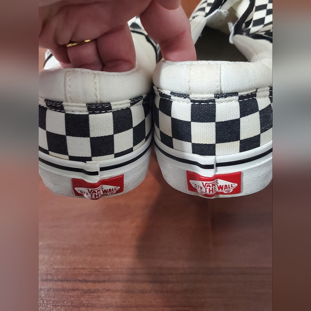 Vans Men’s Checkerboard Slip-Ons - Picture 5 of 7